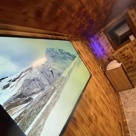 Kukaj بيت شباب فالبني