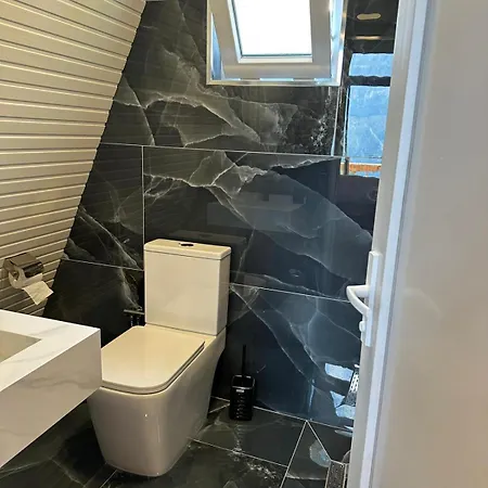 Kukaj بيت شباب *