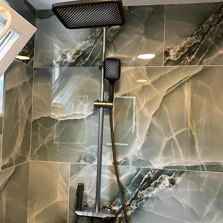 Kukaj بيت شباب فالبني