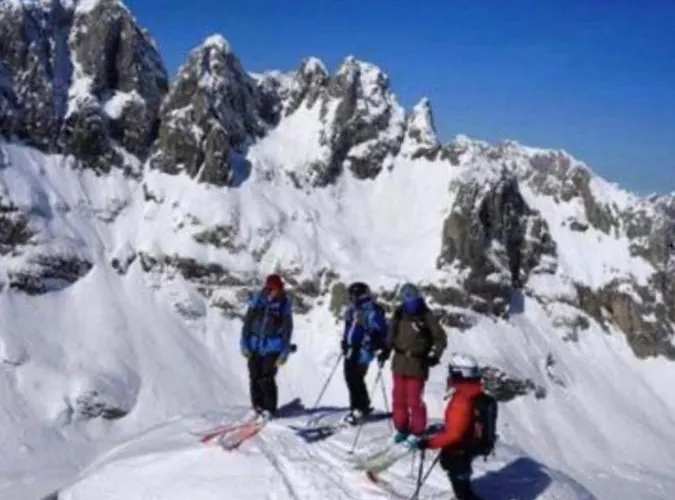 Kukaj * 瓦勒博内