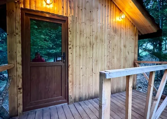 旅馆 Kukaj 瓦勒博内