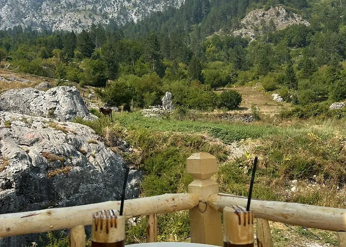 旅馆 Kukaj 瓦勒博内